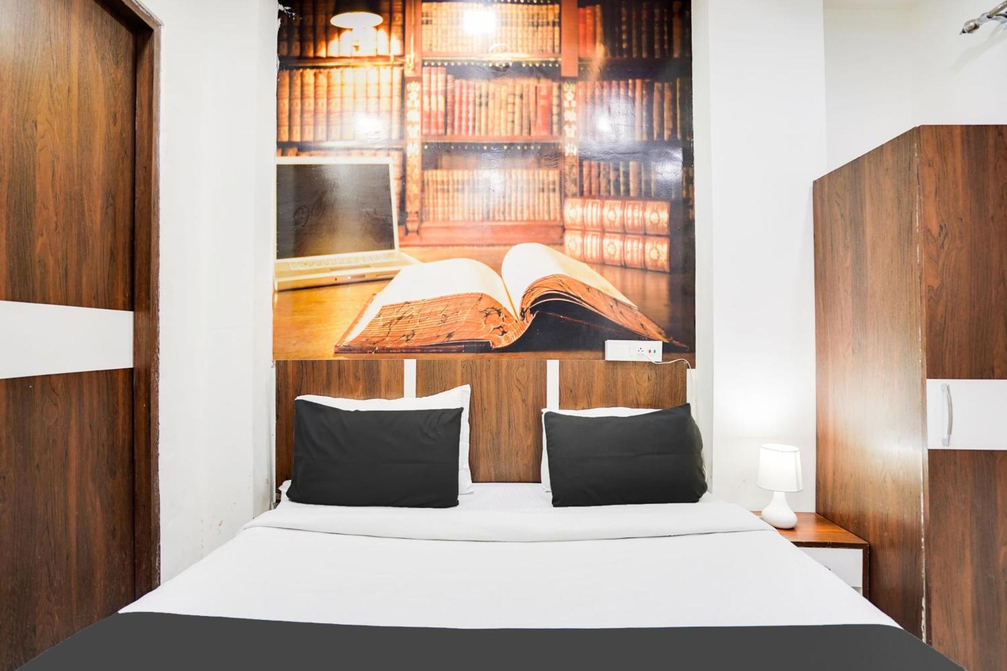 Super Oyo Hotel O Sky Wings Adžmér Exteriér fotografie